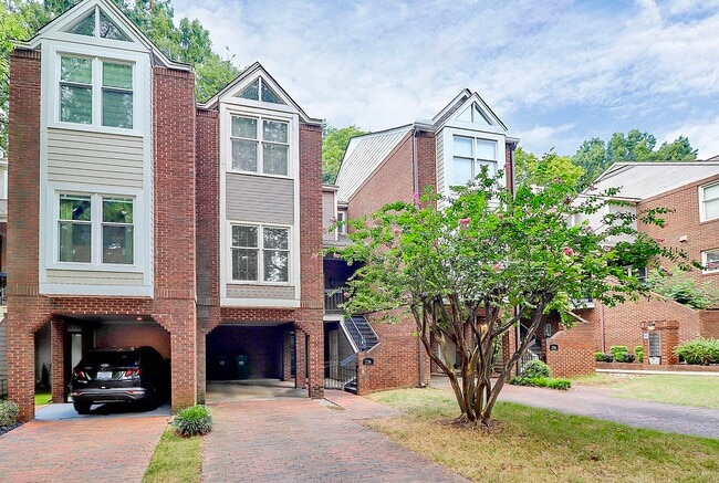 Primary Photo - 238 S Clarkson St