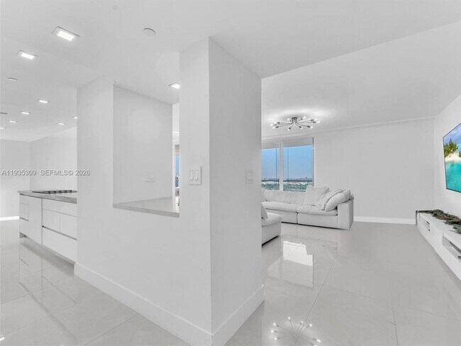 Building Photo - 19707 Turnberry Way