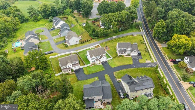 Building Photo - 945 Kayley Dr