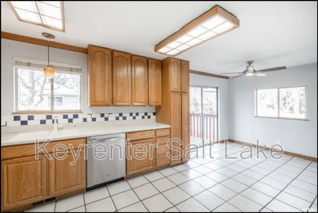 Building Photo - 2373 Jack Cir
