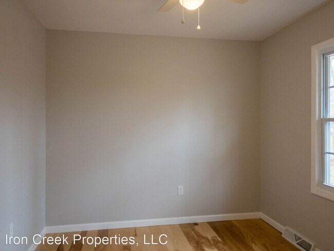 Building Photo - 3 br, 2 bath House - 16 King Arthur Place