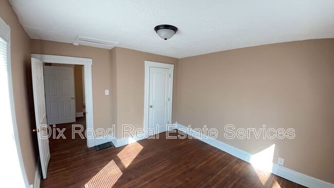 Building Photo - 1007 Elwood St