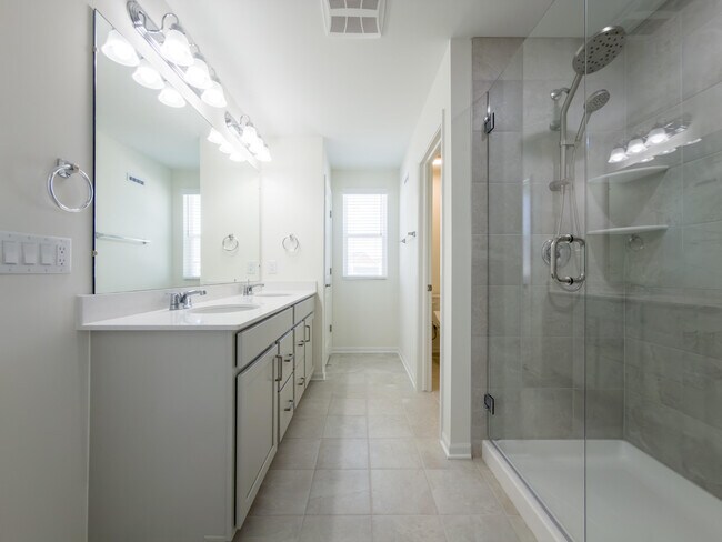 Building Photo - 25552 Tolstoy Trl