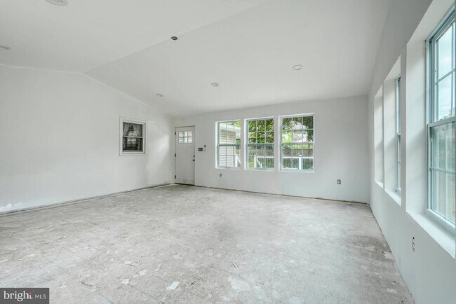 Building Photo - 5808 Meridale Rd
