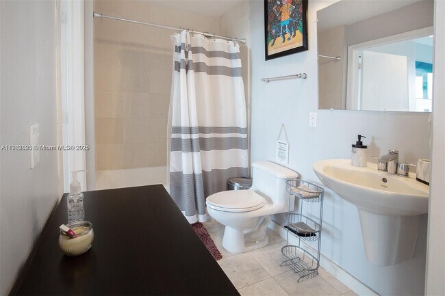 Building Photo - 60 SW 13th St