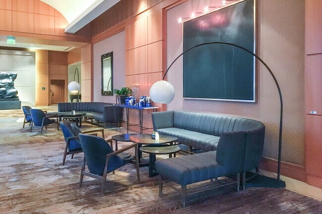 Building Photo - 1441 Brickell Ave