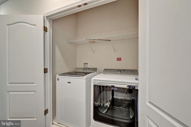 Building Photo - 2732 Wessex Cir