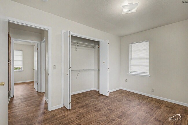 Building Photo - 2310 Reilly Rd
