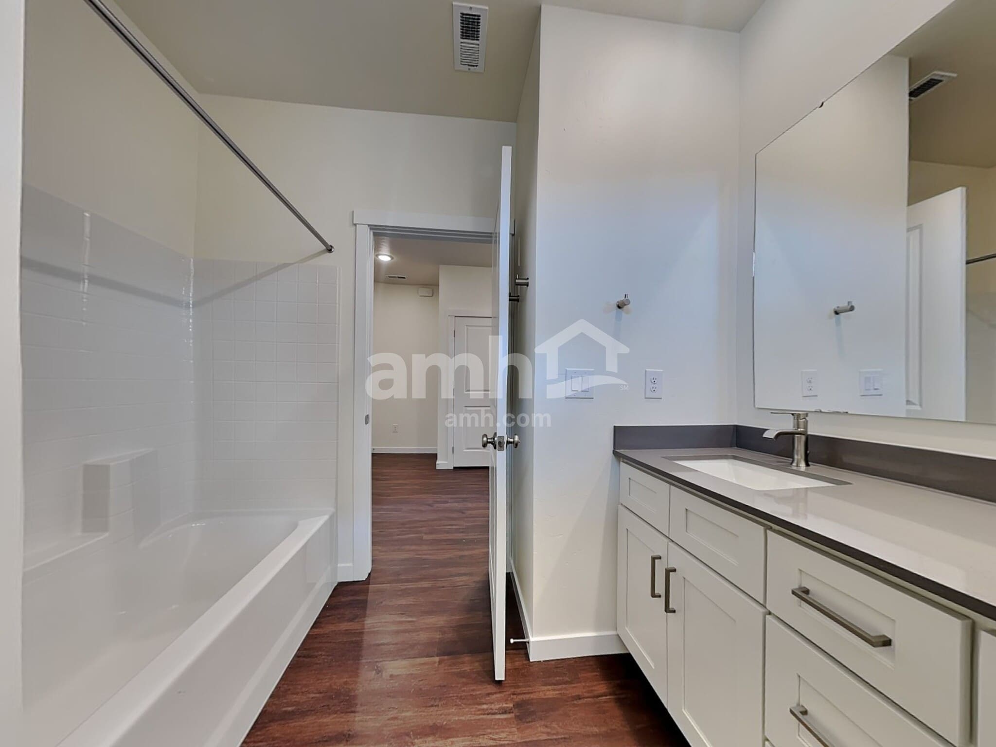 Building Photo - 9396 W Shumard St