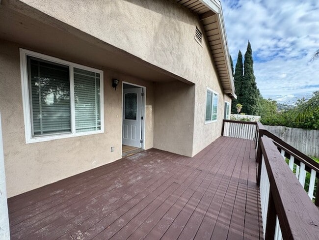 Building Photo - Gorgeous 3+2 home in Glassell Park!
