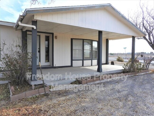 Building Photo - 2770 Rio Rico Dr