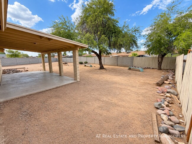 Building Photo - 4528 W Palm Ln
