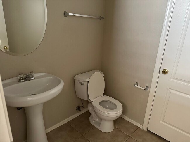 Building Photo - Beautiful Home for Rent in Tolleson!