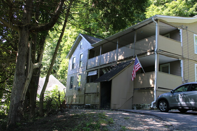 Building Photo - 217 N Main St