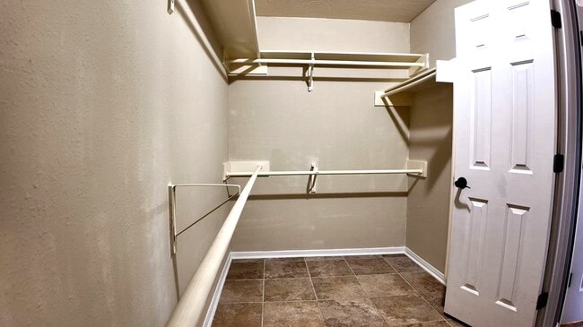 Building Photo - 3118 Flatwood Ct