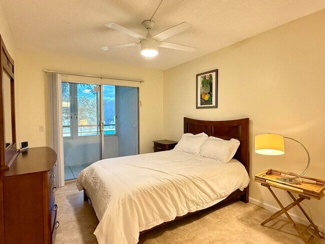 Building Photo - 143 Dorset D