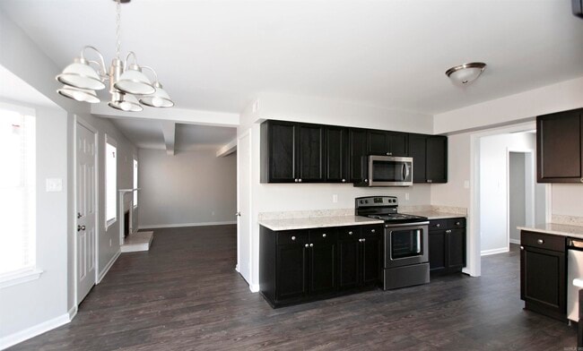 Building Photo - 1804 Martha Dr