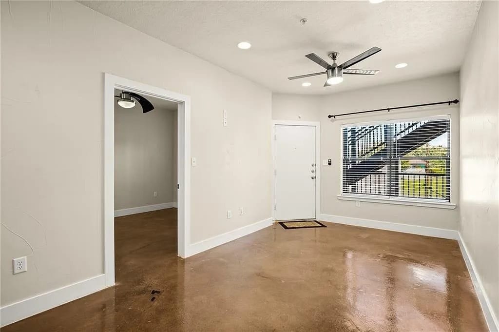 Building Photo - 1807 Poquito St