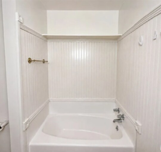 Building Photo - 5870 Green Valley Cir