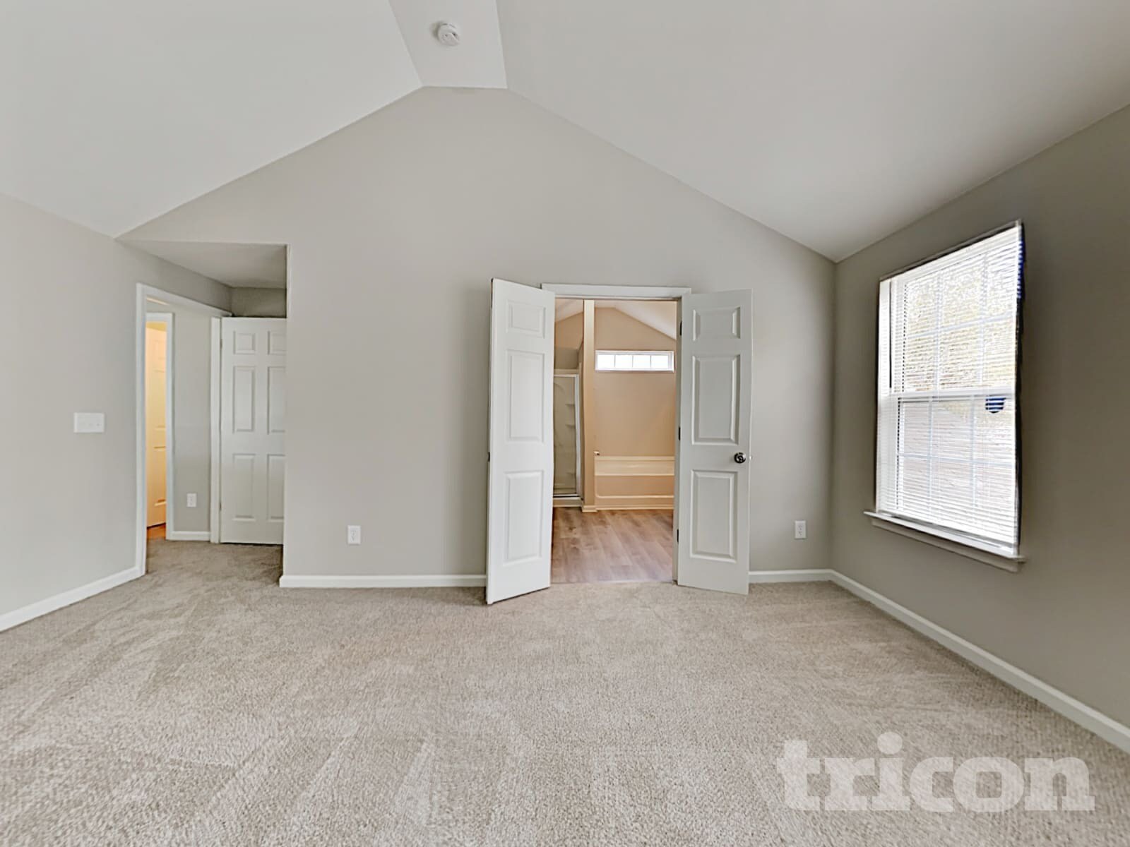 Building Photo - 2114 Lexington Ave