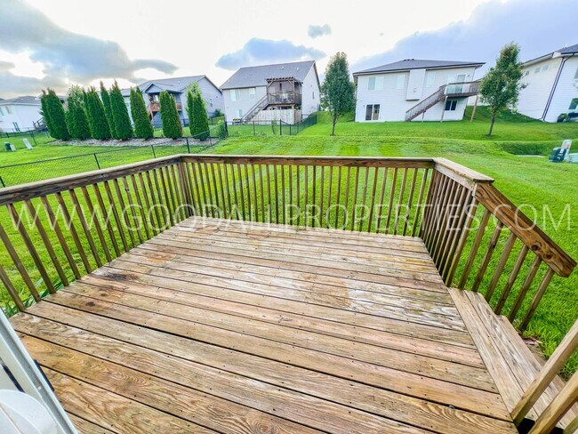 Building Photo - Beautiful 4 Bedroom, 2.5 Bathroom Home in Ankeny