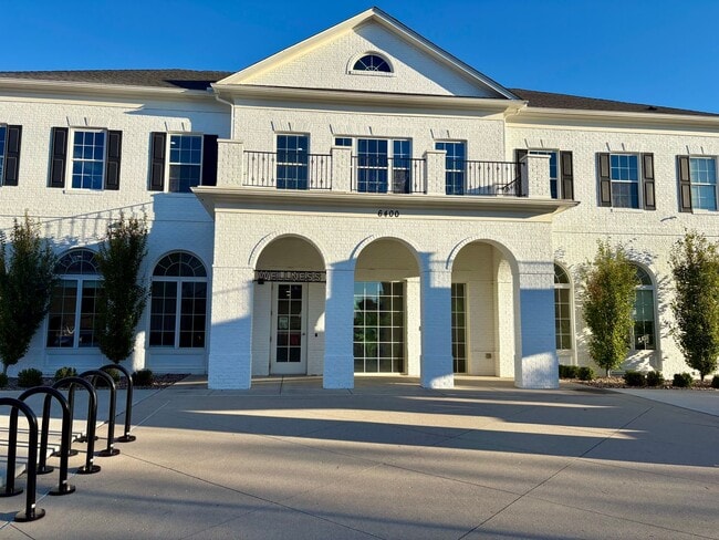 Building Photo - Charming & NEWLY Renovated 2-Bedroom Condo in Preserve Crossing