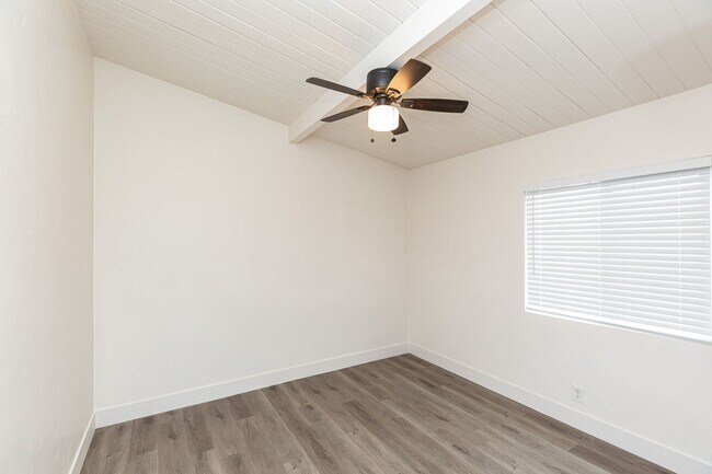 Building Photo - *** OCEANSIDE OASIS 2/1 WITH GARAGE, NEWLY...