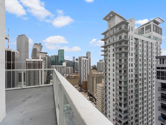 Building Photo - 253 NE 2nd St