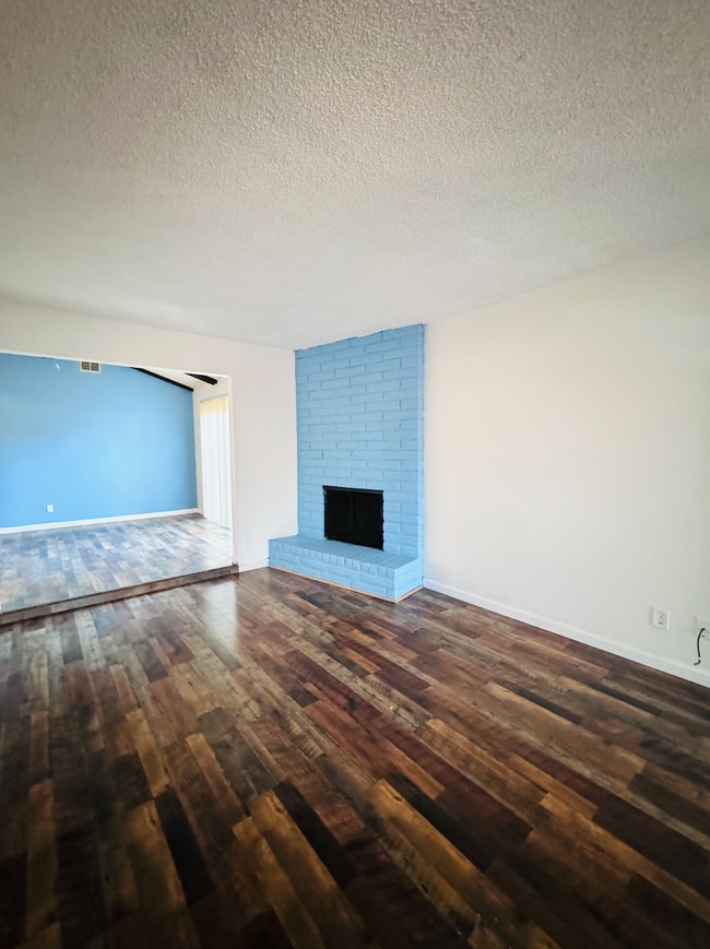 Building Photo - 5169