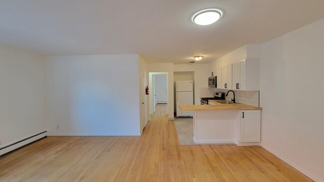 Building Photo - 204 Woodcliff Ave