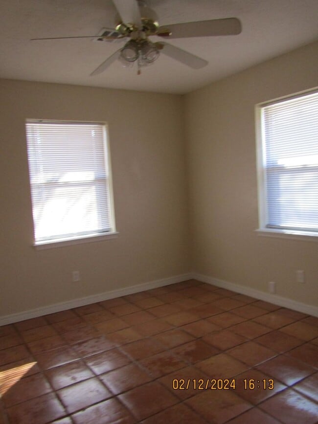 Building Photo - Home located in the Cache area!