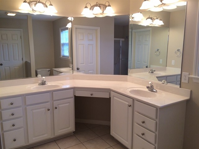 Building Photo - 6658 Knob Hill Ct