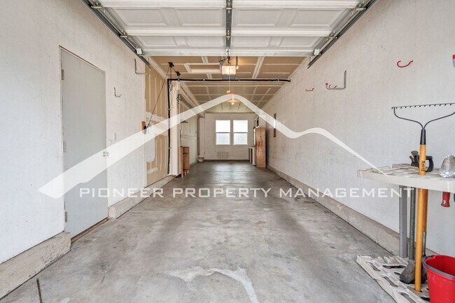 Building Photo - 7604 Firehawk Ln