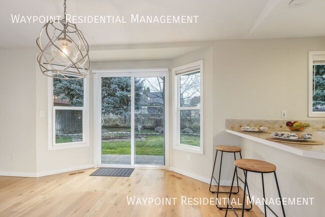 Building Photo - 4943 W Catalpa Dr