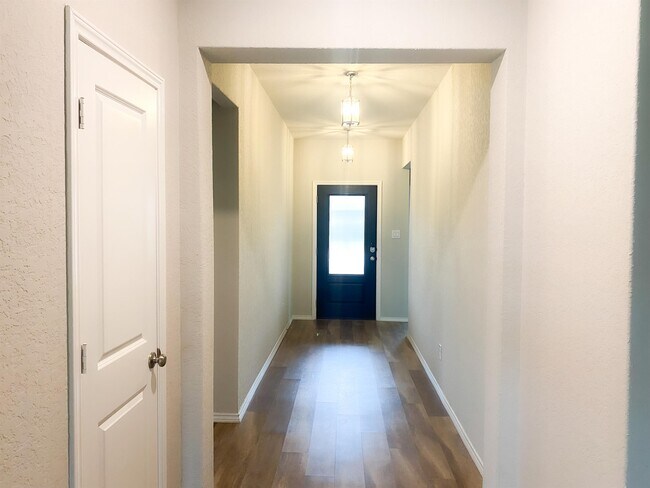 Building Photo - 507 Agave Flats Dr