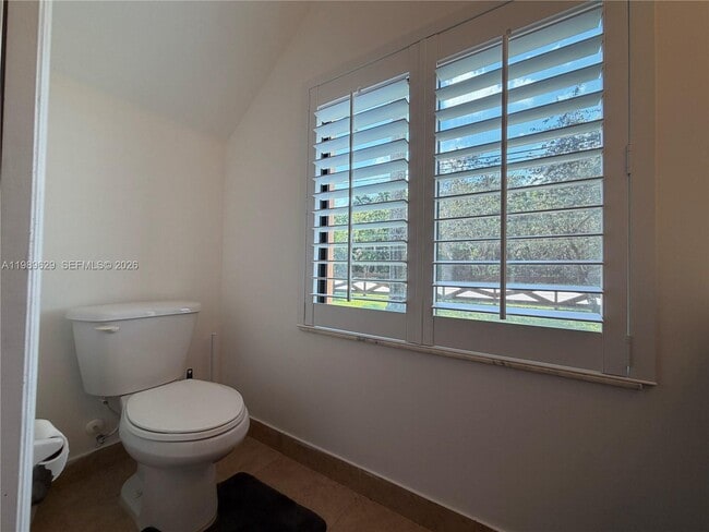 Building Photo - 6330 S Station Square