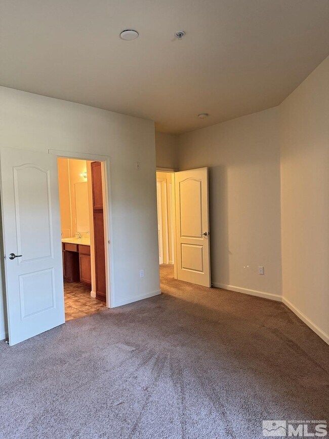 Building Photo - 1325 S Meadows Pkwy