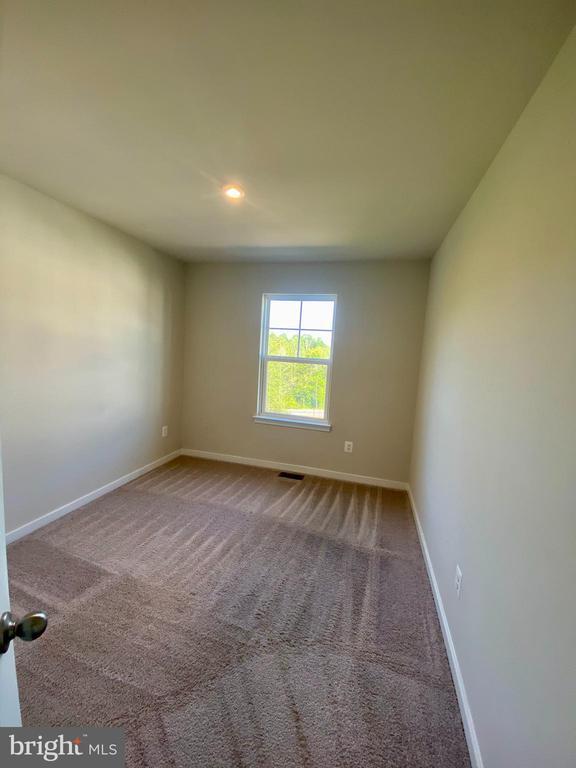 Building Photo - 313 Huff Dr