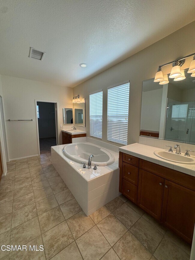 Building Photo - 67 Calle Cataluna