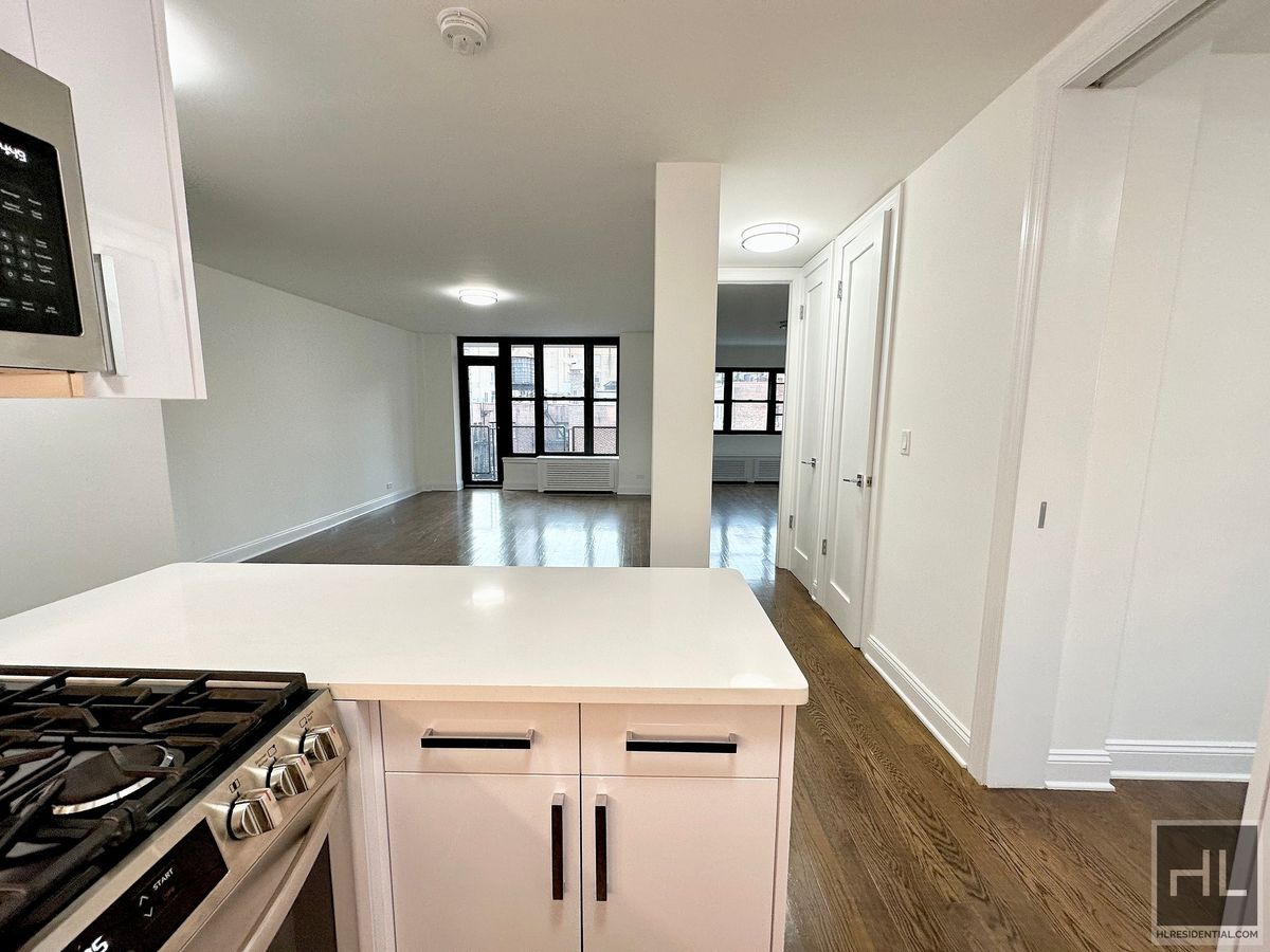 Building Photo - EAST 35 STREET