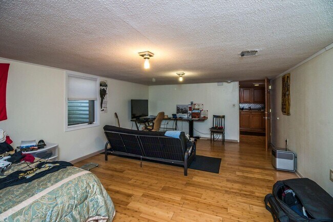 bedroom 4-basement - 1314 Lincoln Way