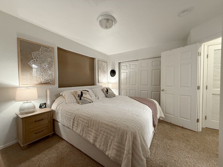 Building Photo - 60 Spyglass Ln