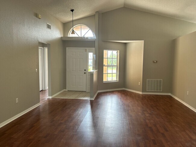 Building Photo - 57 St Kitts Cir