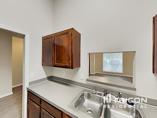 Building Photo - 1323 May Oak Cir