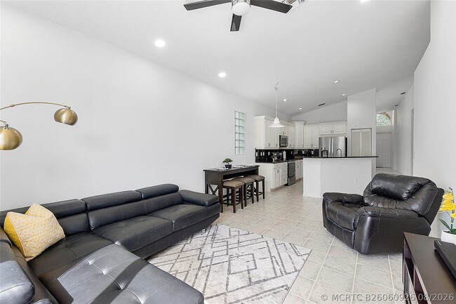 Building Photo - 5385 NW 124th Way