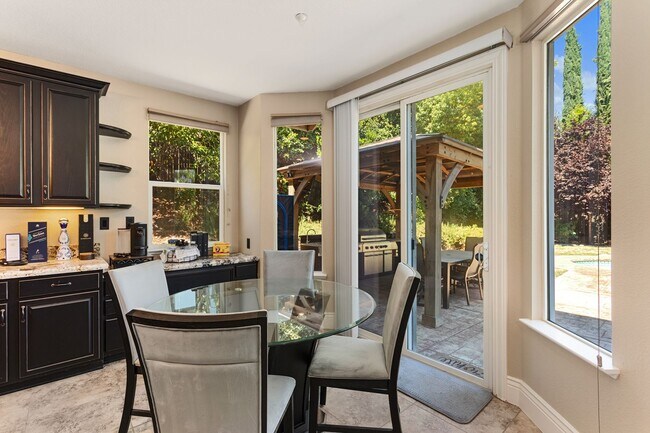 Building Photo - Beautiful Rocklin Home with a Pool!