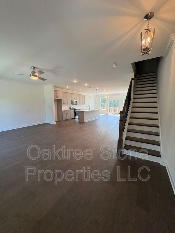 Building Photo - 634 Grove Glen Ct