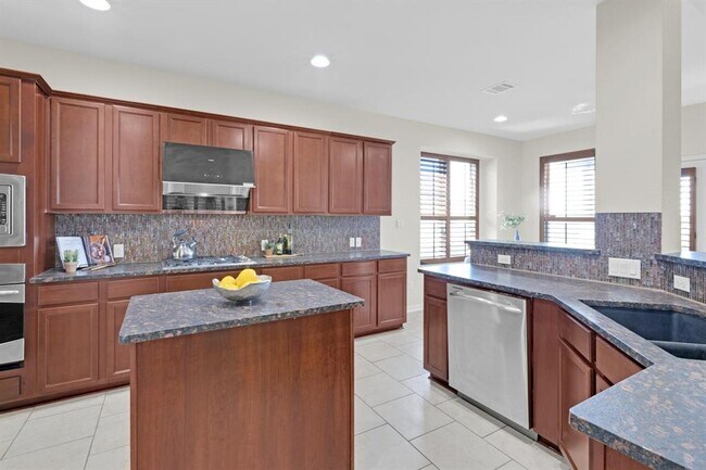 Building Photo - 687 Ledge Stone Dr