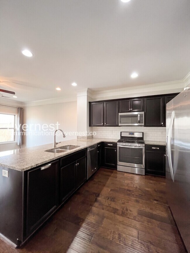 Building Photo - 1828 Wild Oaks Ct