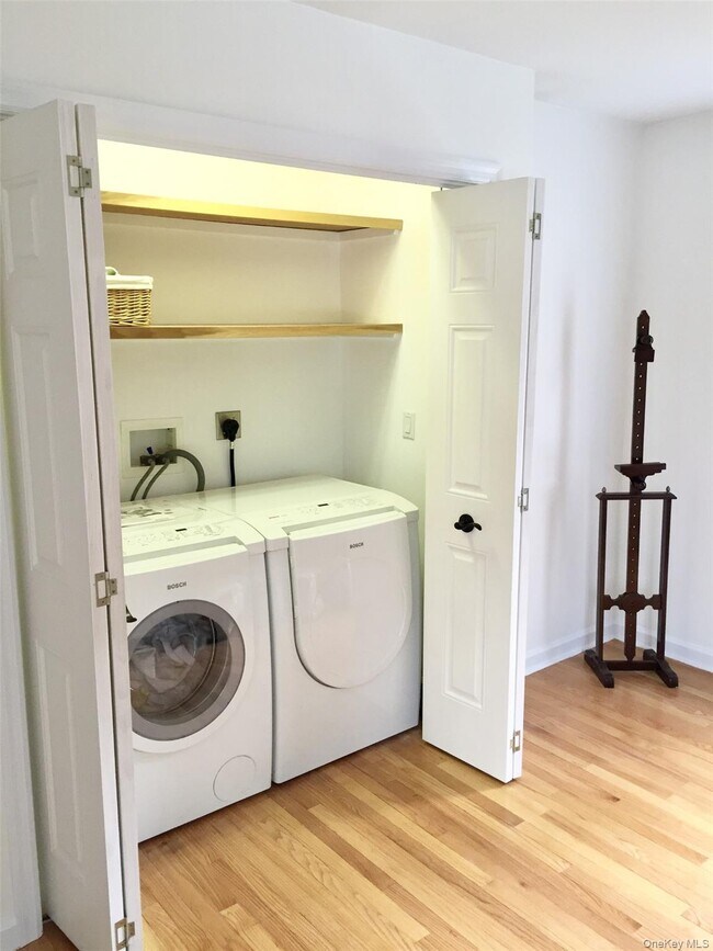 Building Photo - 9 Cedar Hill Rd